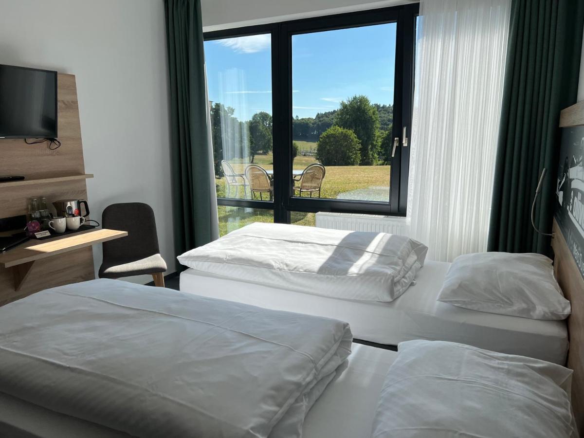 Hotel Am Tiergarten Nürburg Buitenkant foto