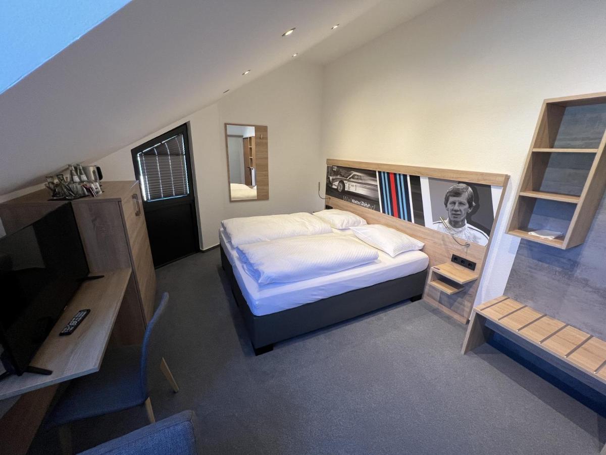 Hotel Am Tiergarten Nürburg Buitenkant foto